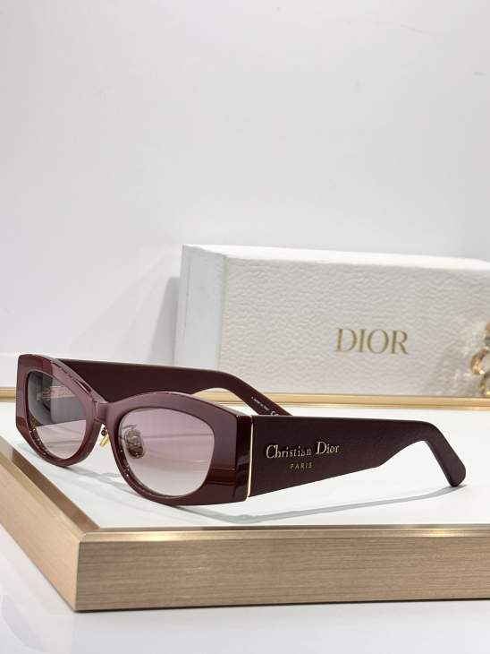 Picture of Dior Sunglasses _SKUfw76705673fw